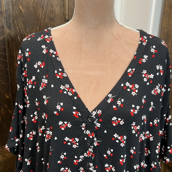 NWT Romper - Picture 2 of 5